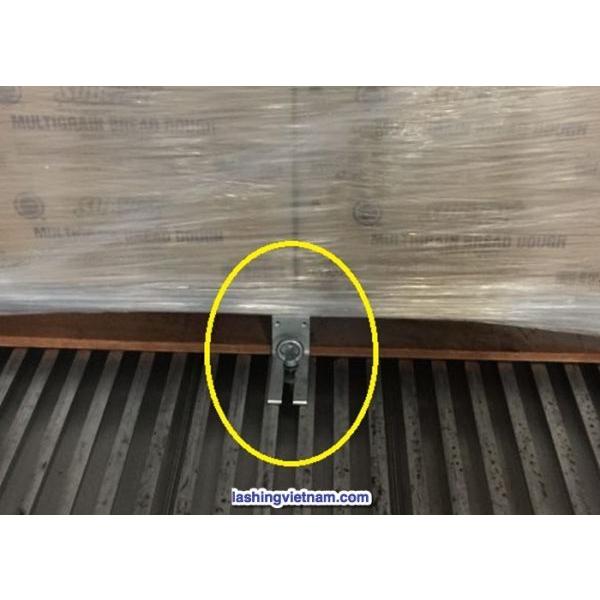 Chốt Khóa Chân Pallet Trong Container Lạnh - Reefer lock