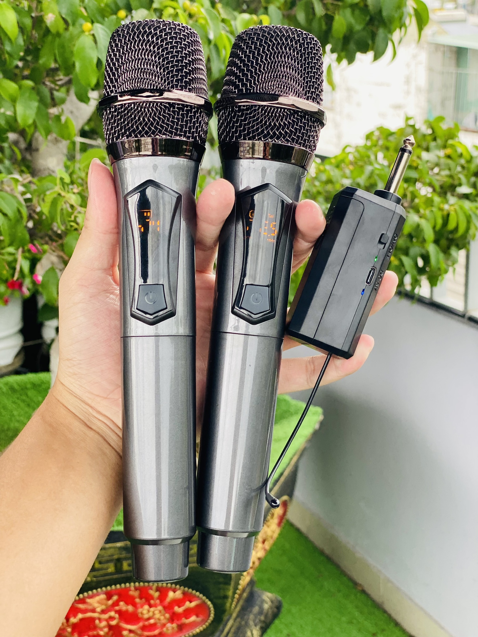 Micro Đa Năng MTMAX G12Pro (Loại 2 Micro) – Pin Sạc Tiện Lợi, Âm Thanh Ổn Định Hát Karaoke Gia Đình Giá Mềm hàng nhập khẩu