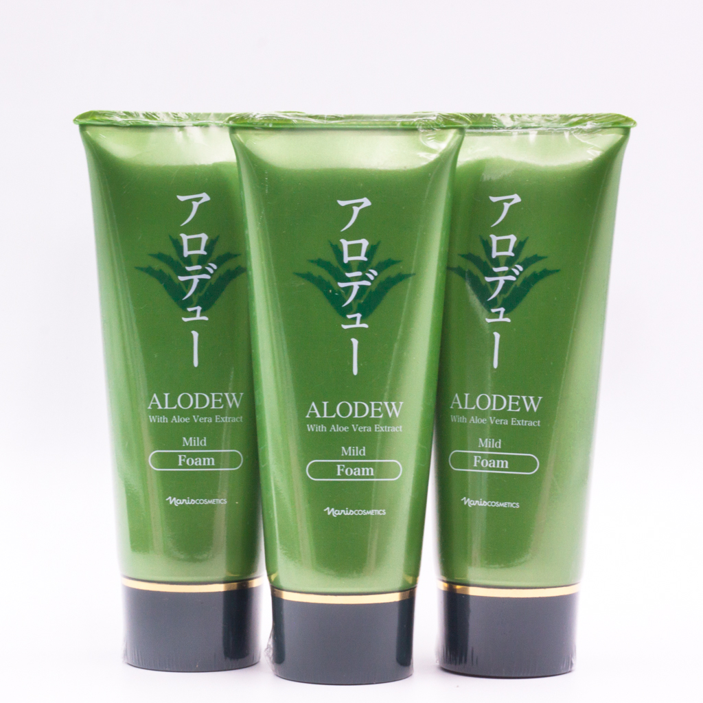 Sữa rửa mặt hỗ trợ trị mụn chiết xuất Lô Hội Naris Cosmetic Alodew Mild Foam – Hàng Chính Hãng