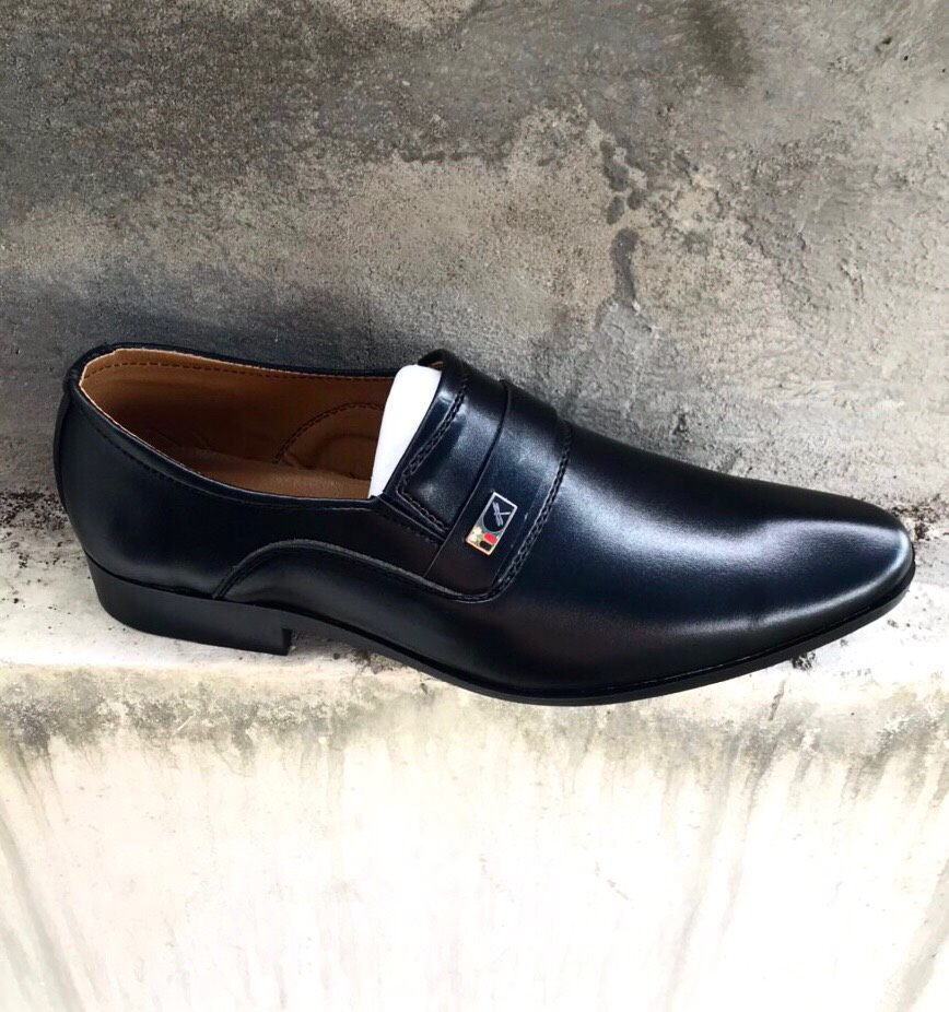 Giày công sở nam phom đẹp, da mềm, màu đen, sang trọng lịch lãm, mã GT04