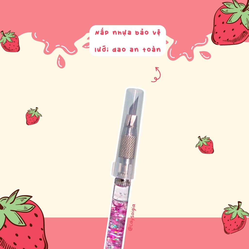 S118 - Bút dao rọc giấy gấu dâu tây Lotso dễ thương unbox đơn hàng, cắt sticker băng dán washi tape - Cây Sồi Già