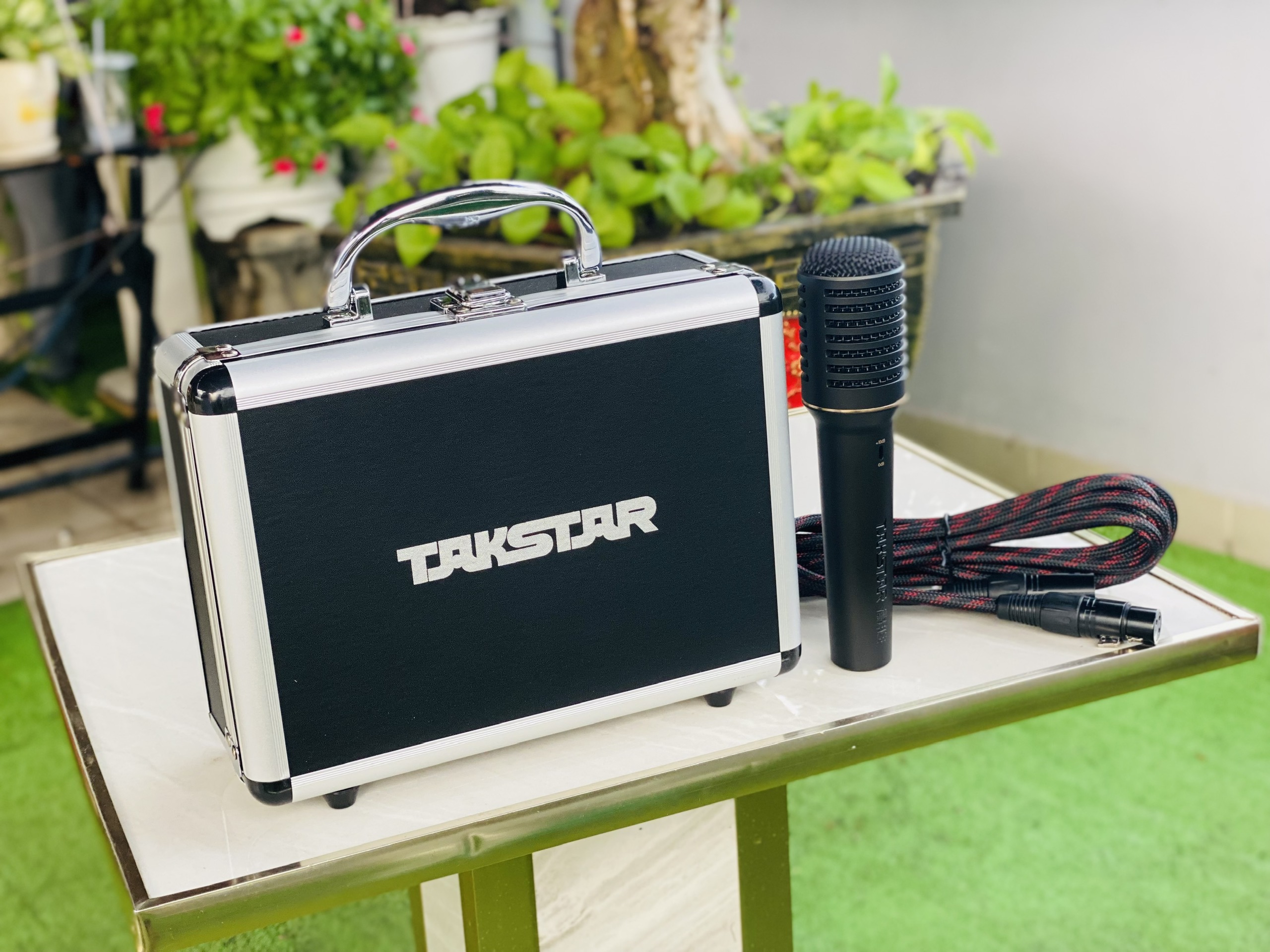 Micro Thu Âm Chuyên Nghiệp Takstar PCM 5600 48V  Condenser Cardioid, Dải Tần Rộng, Dành Cho Studio Chuẩn Phòng Thu Tặng Kèm Dây Micro Full Box Hàng Nhập Khẩu