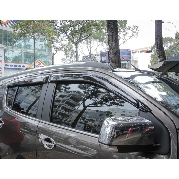 Vè che mưa xe Chevrolet Trailblazer 2016-2023, Hàng nhựa đen dày cao cấp