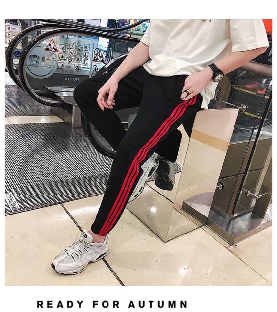 Quần jogger nam 3 sọc không bo chân