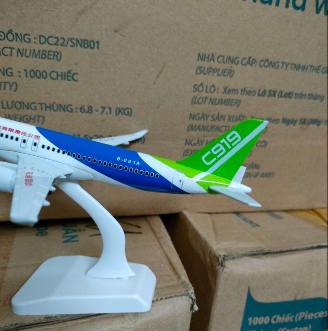Mô hình máy bay tĩnh Comac C919 20cm có bánh xe