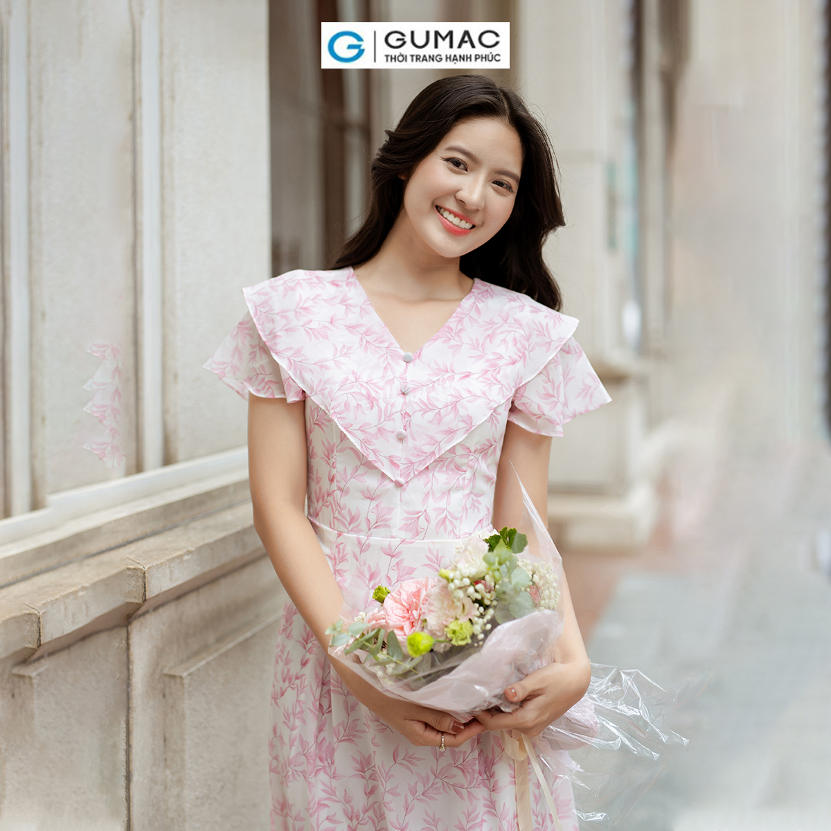 Đầm A 2 lớp họa tiết cổ V bèo nữ tính thanh lịch thời trang GUMAC DD06009