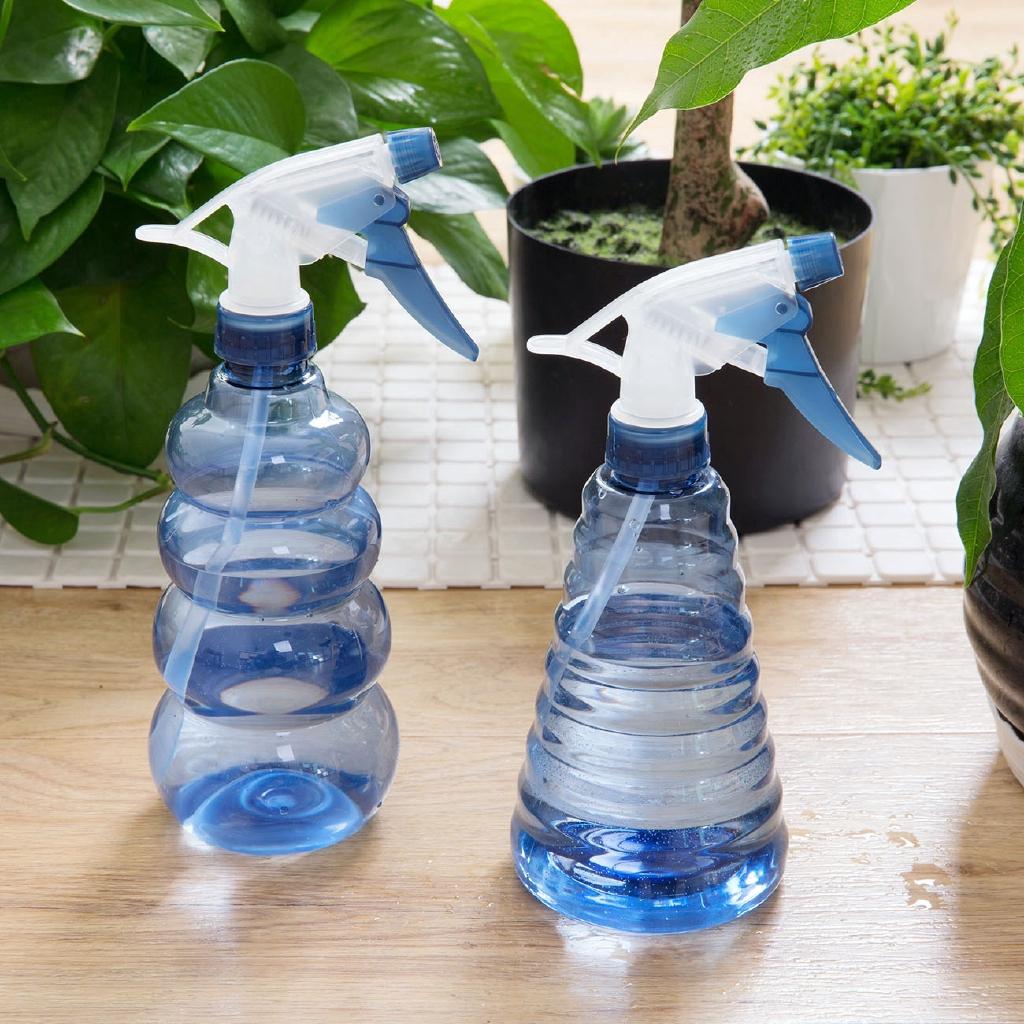 Bình xịt nước tưới cây