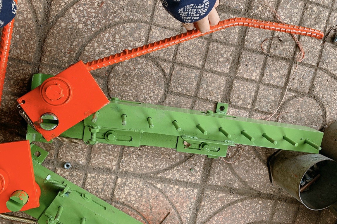 Bàn Bẻ Đai Sắt Xây Dựng 6/8/10