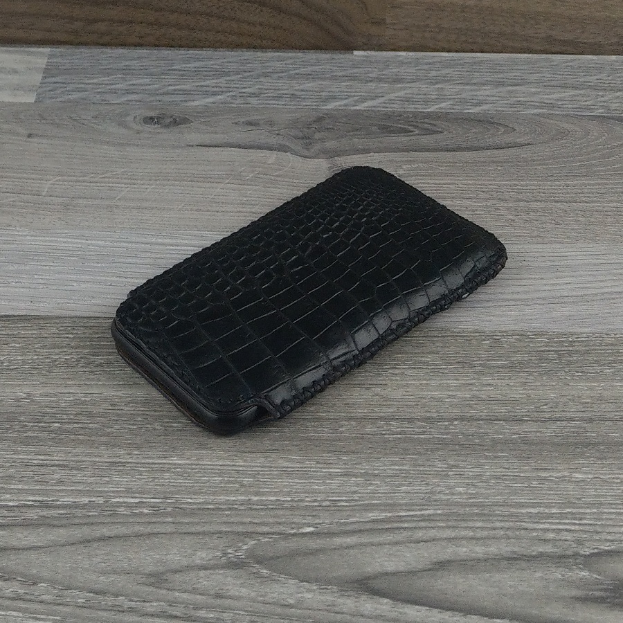 Bao Da Rút dành cho Iphone 11 pro Da Cá Sấu Da Bụng Màu Đen