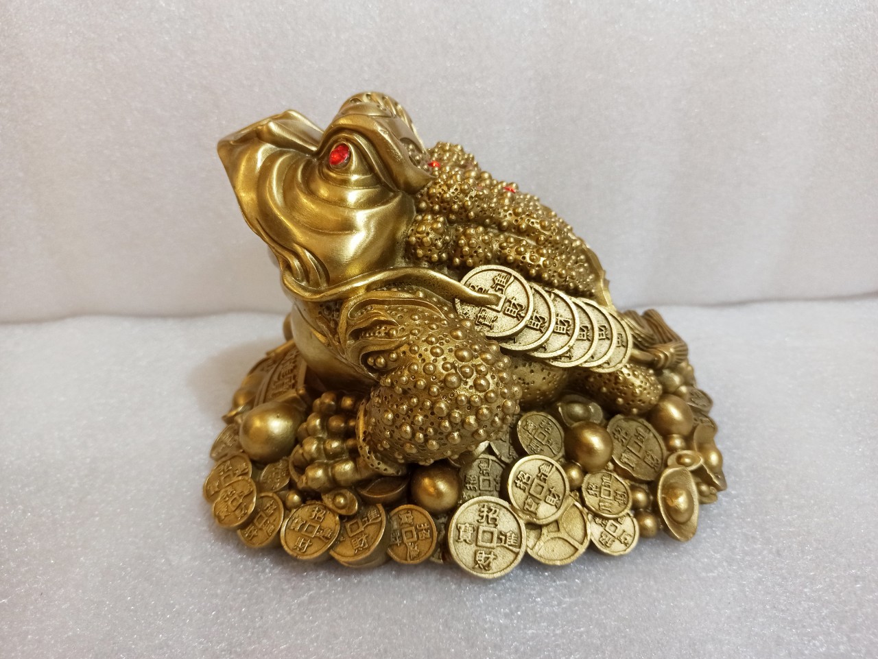 Cóc ngậm tiền bằng đồng, cóc thần tài ba chân bằng đồng, cóc phong thủy tài lộc- Đồ Đồng Nguyệt Ánh
