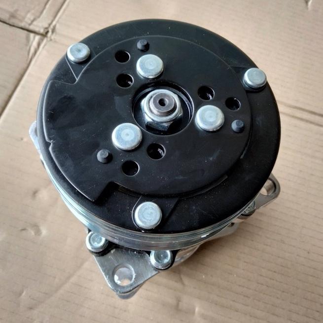 Lốc điều hòa Howo A7 hàng Trung Quốc
