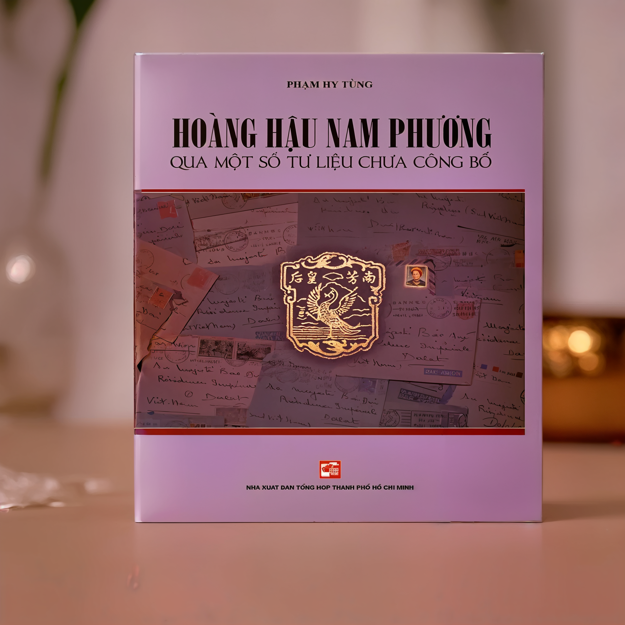 Hoàng Hậu Nam Phương - Qua một số tư liệu chưa công bố