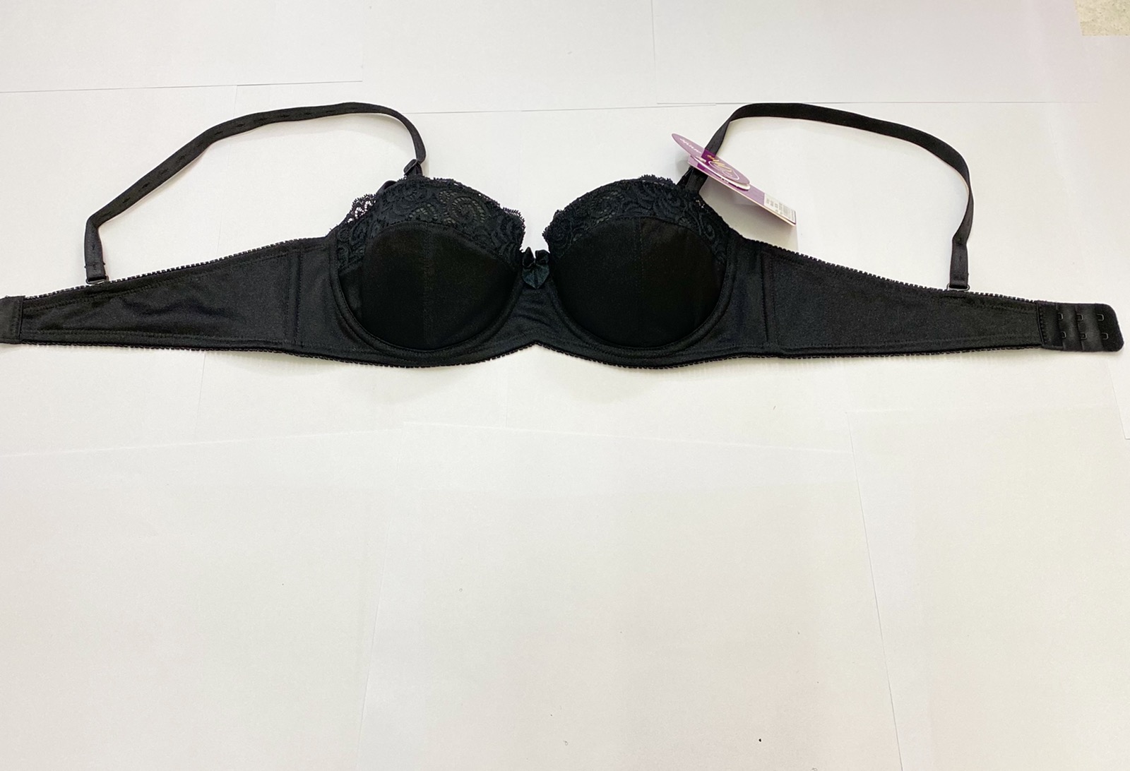 BXA-8149.Áo ngực nữ annie cup ngang nửa ngực , có thể bỏ thêm miếng lót.