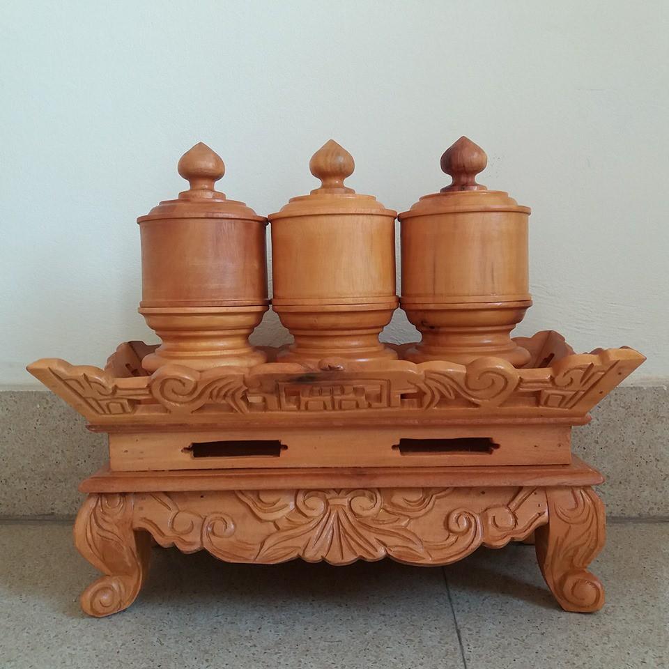 Đồ thờ -đài thờ cúng gỗ mít kích thước cao 18cmx20cmx40cm + 3 quả đài
