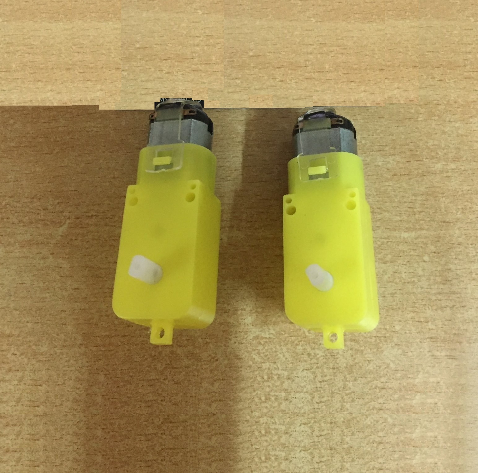 1 Động cơ giảm tốc dc130 để chế tạo