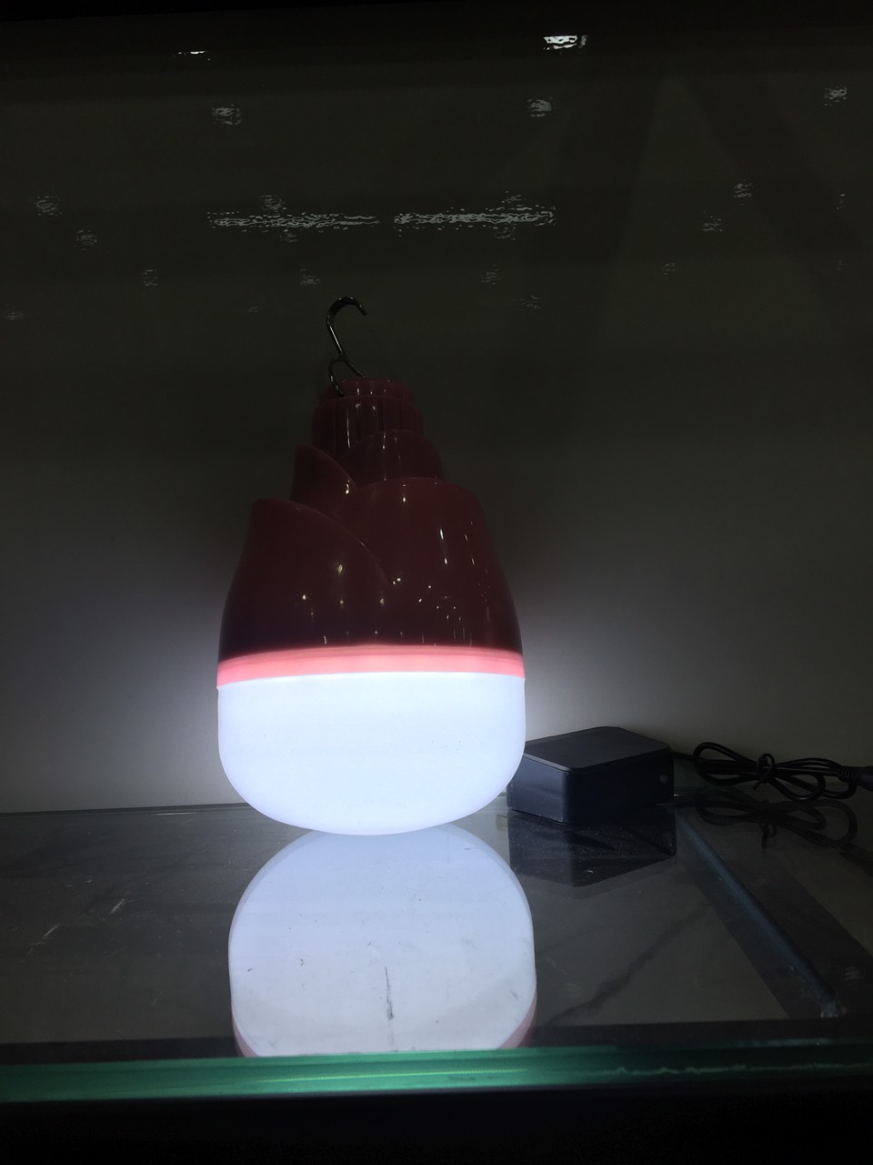 Bóng đèn led tích điện 80W 1 lần sạc sử dụng được 7 đến 15 giờ