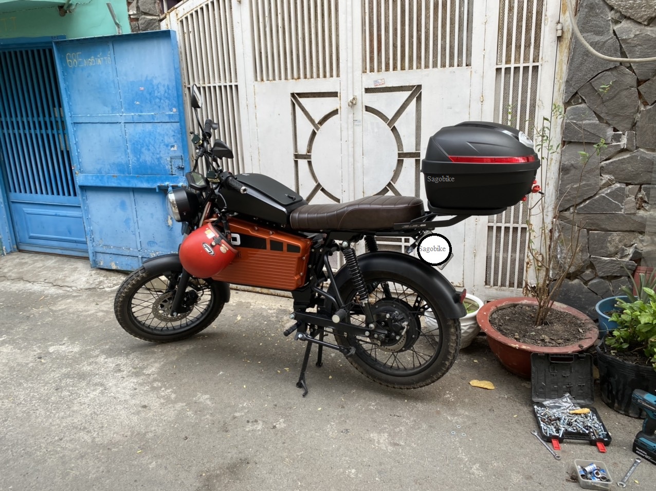 Thùng xe Datbike Weaver 200, thùng Givi B270N và baga theo xe