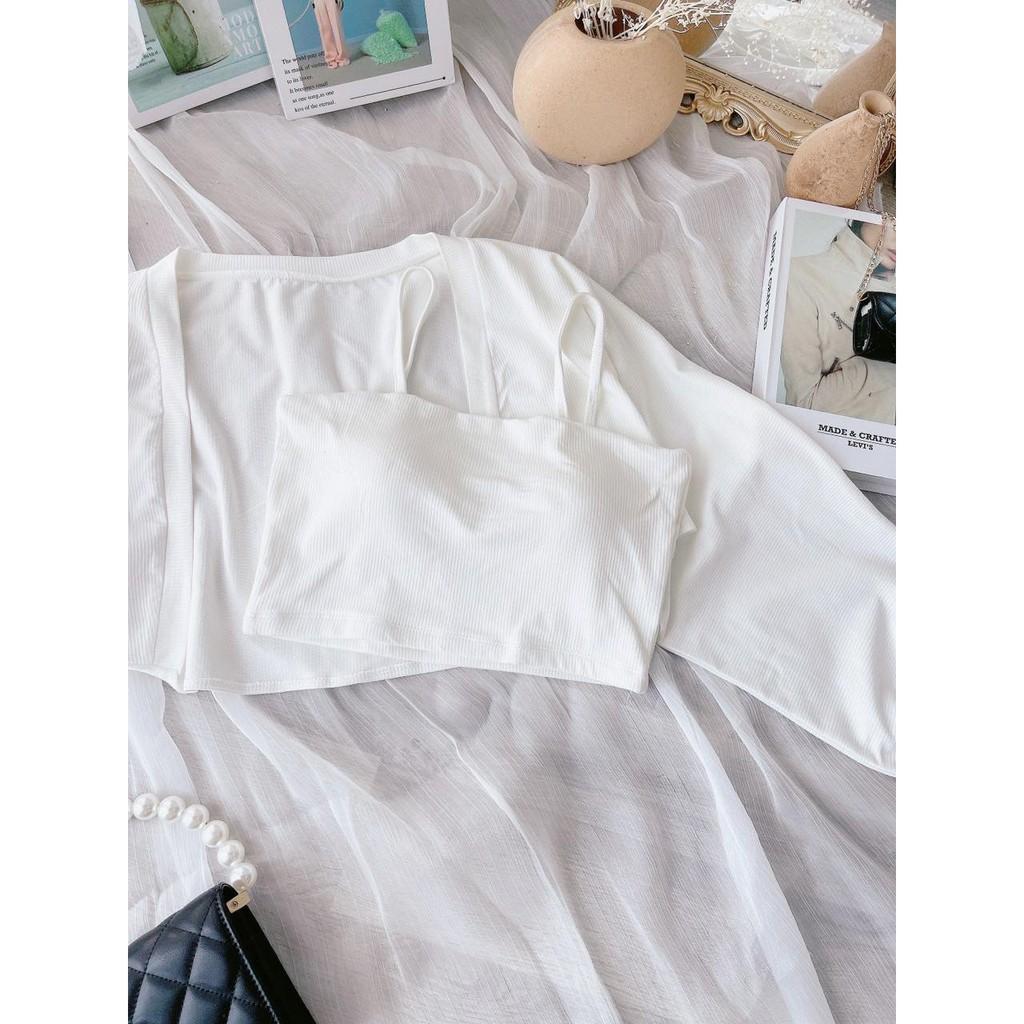 Set khoác trắng và áo croptop 2 dây