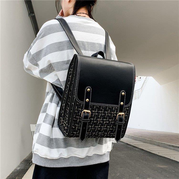 Korean women's large capacity backpack 2020 autumn and winter new fashion woolen backpack simple and versatile travel ba