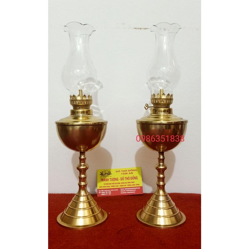 Đôi đèn dầu đồng vàng - đèn thờ linh thiêng
