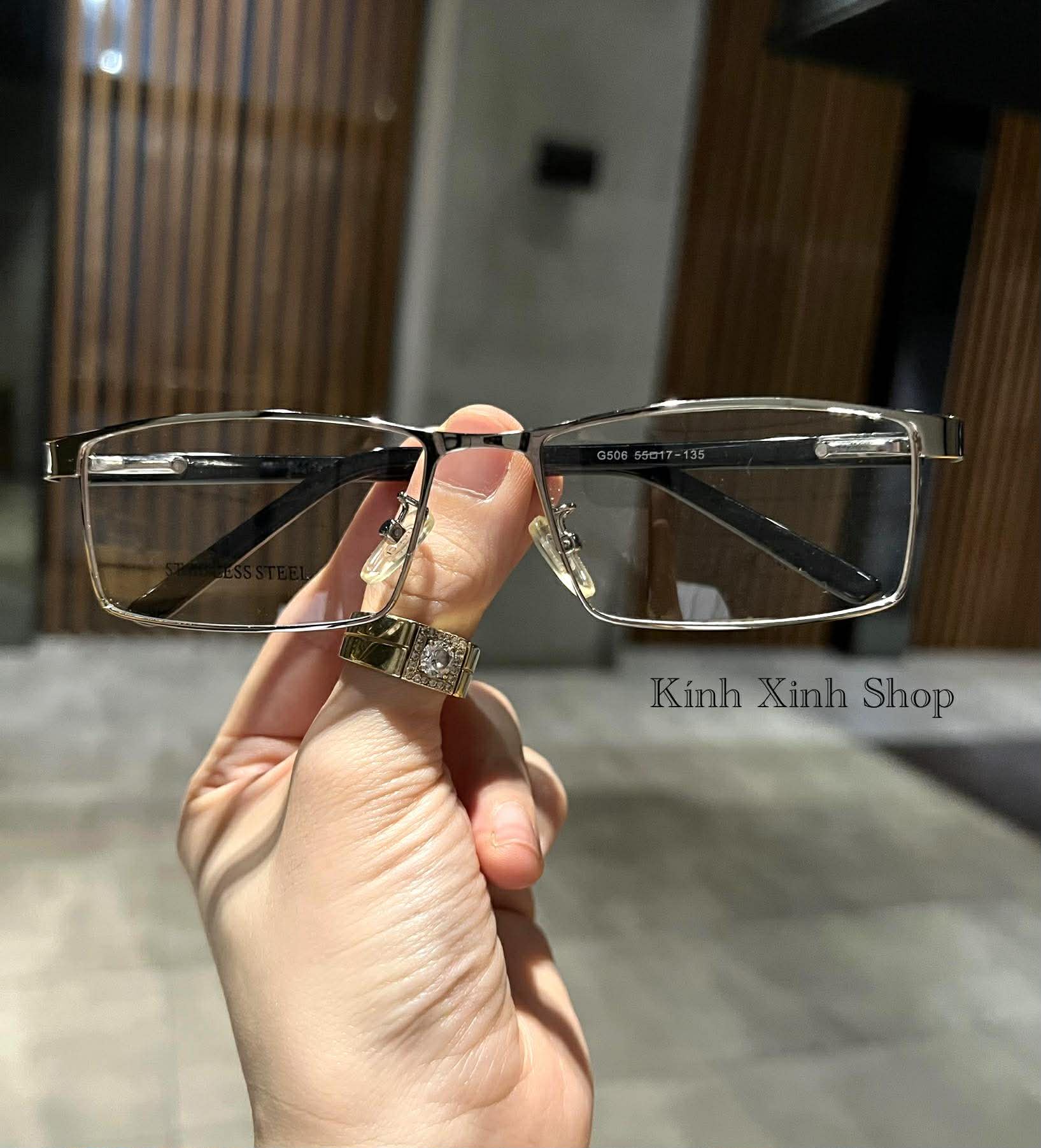 Kính nam nữ dáng mắt vuông gọng nhựa bản lề kim loại nhíp lò xo