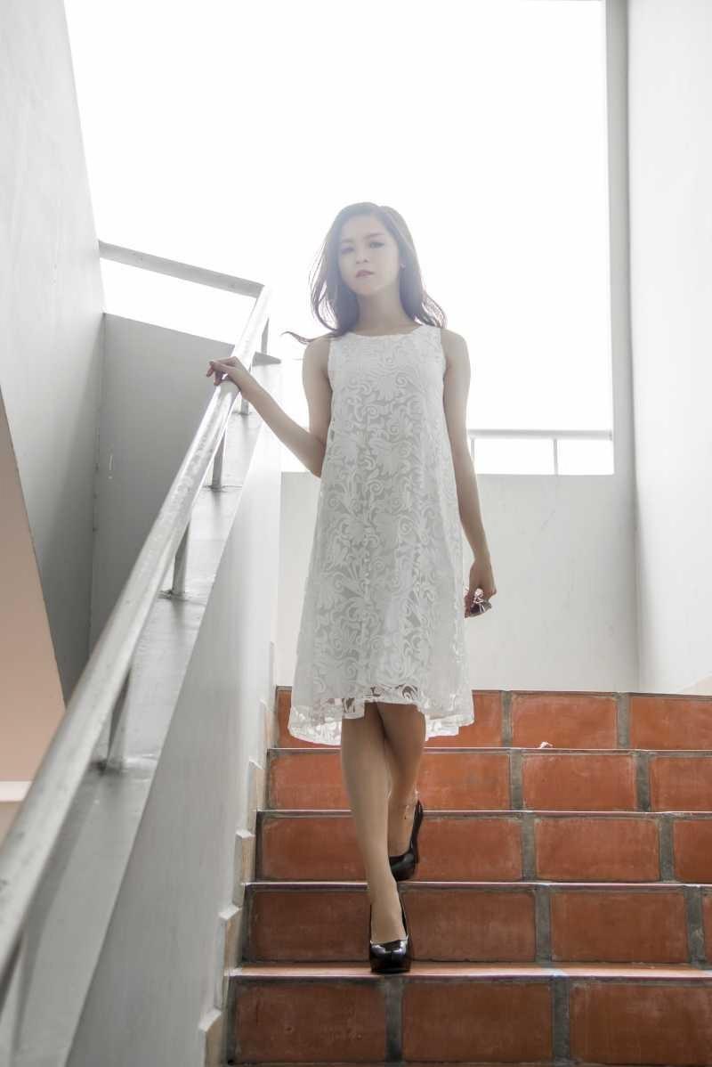 Đầm suông free size ren sát nach cổ tròn tiểu thư-DS67