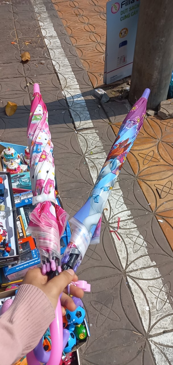 Dù in hoạt hình đẹp