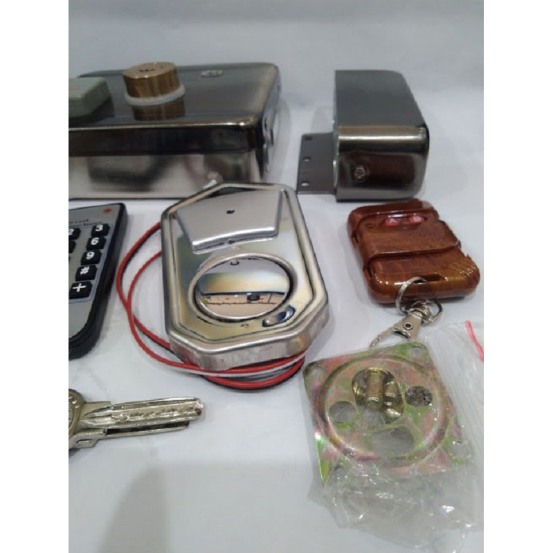 Khóa cổng sắt điện từ 12v