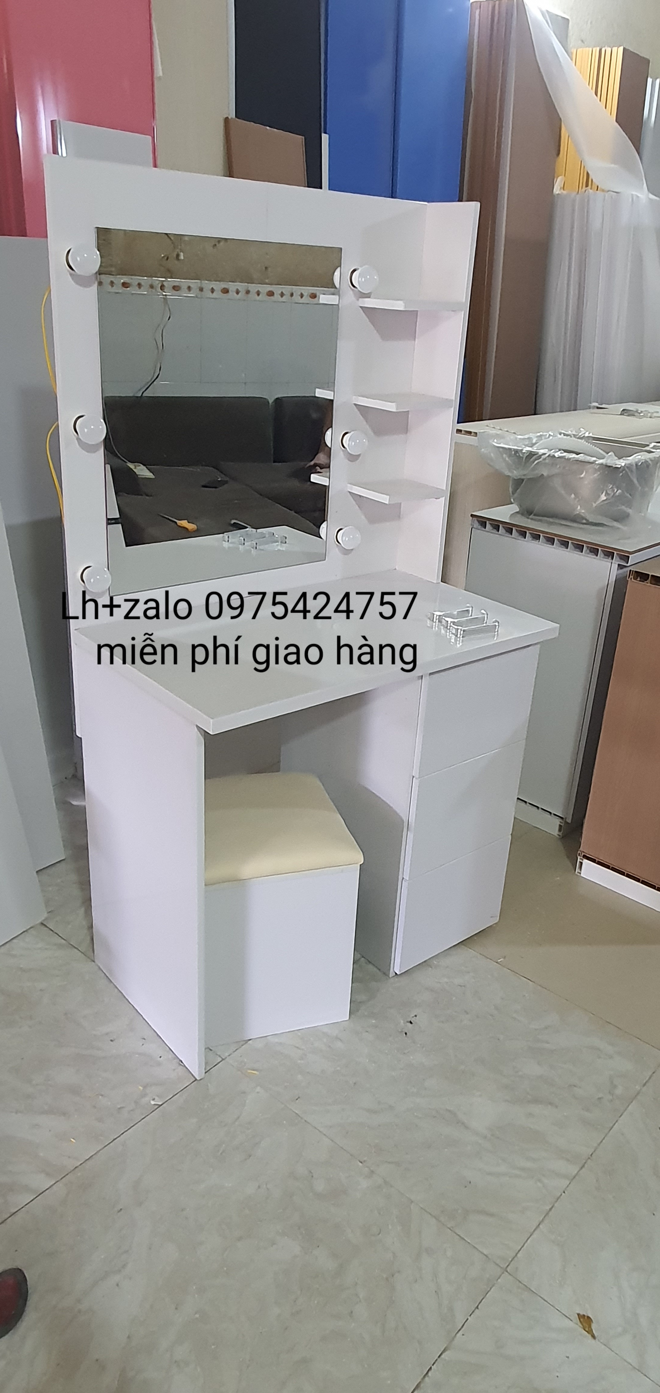 bàn trang điểm nhựa đài loan 