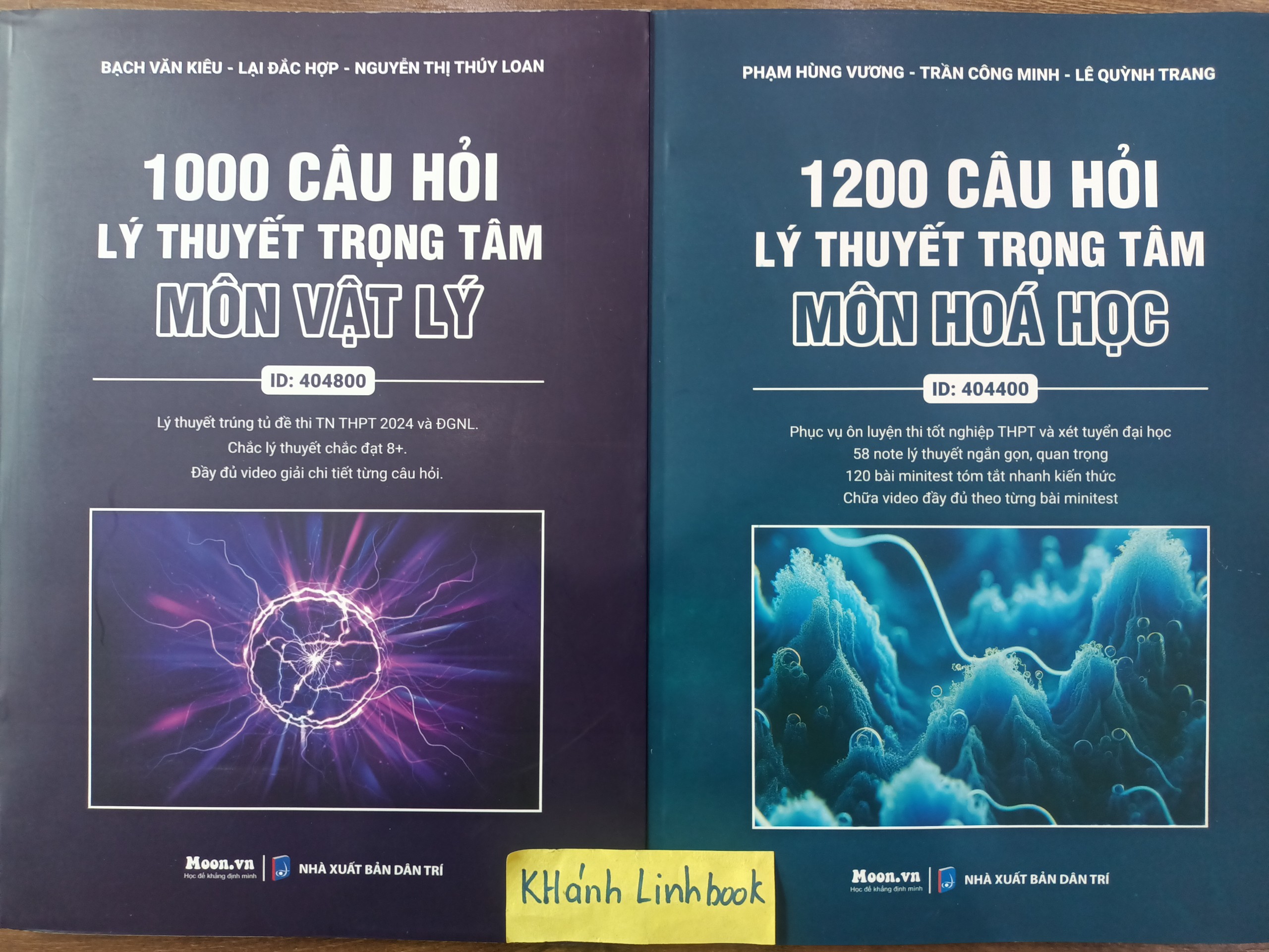 Sách Combo 1200 câu hỏi lý thuyết trọng tâm môn hóa học + 1000 câu hỏi lý thuyết trọng tâm môn vật lý (Moon)