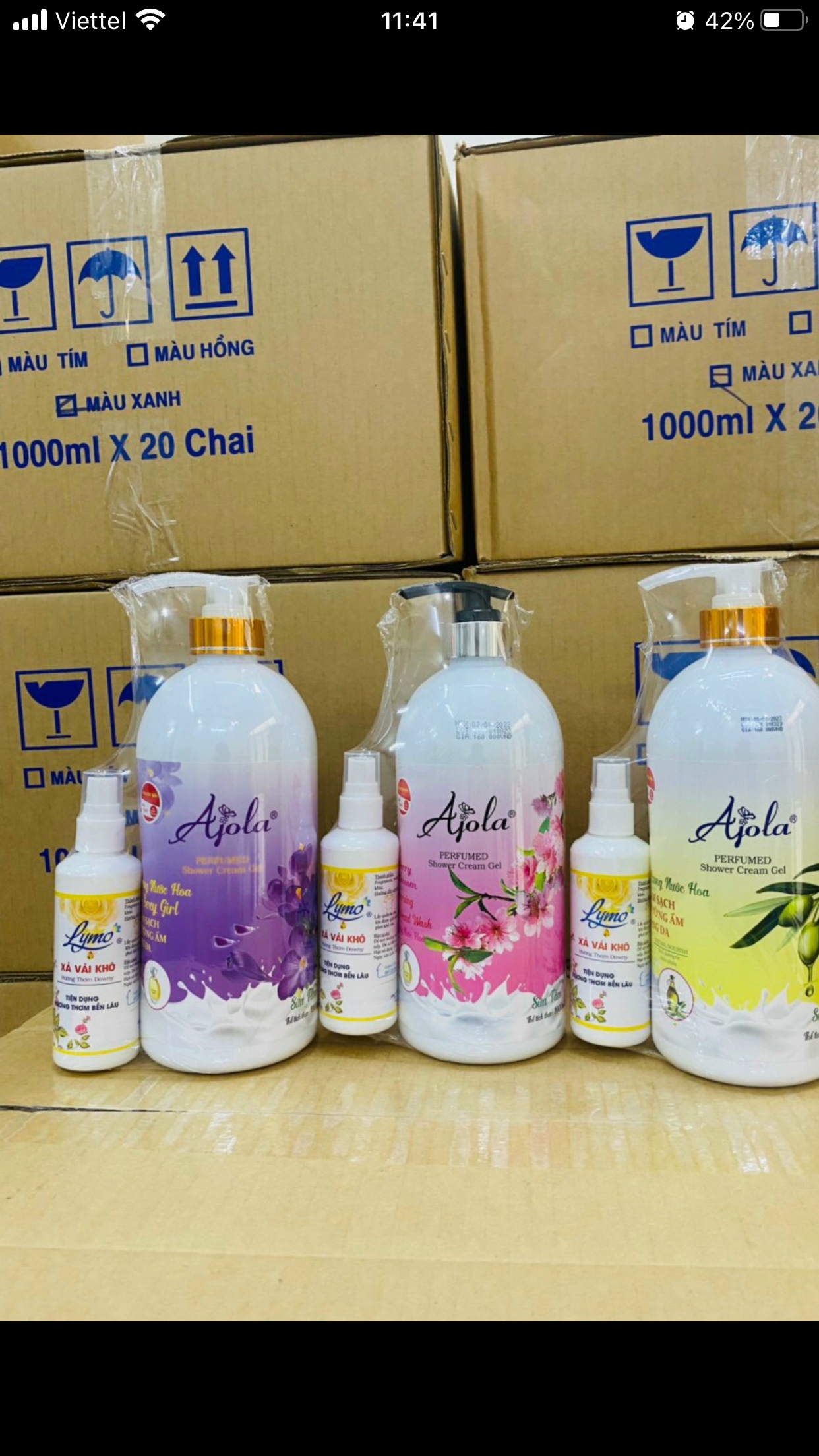 Phụ kiện đồ dùng nhà tắm -Chai sữa tắm 1000ml hương nước hoa cao cấp kèm chai xả vải khô 100ml , làm sạch cơ thể  giúp nuôi dưỡng và bảo vệ làn da