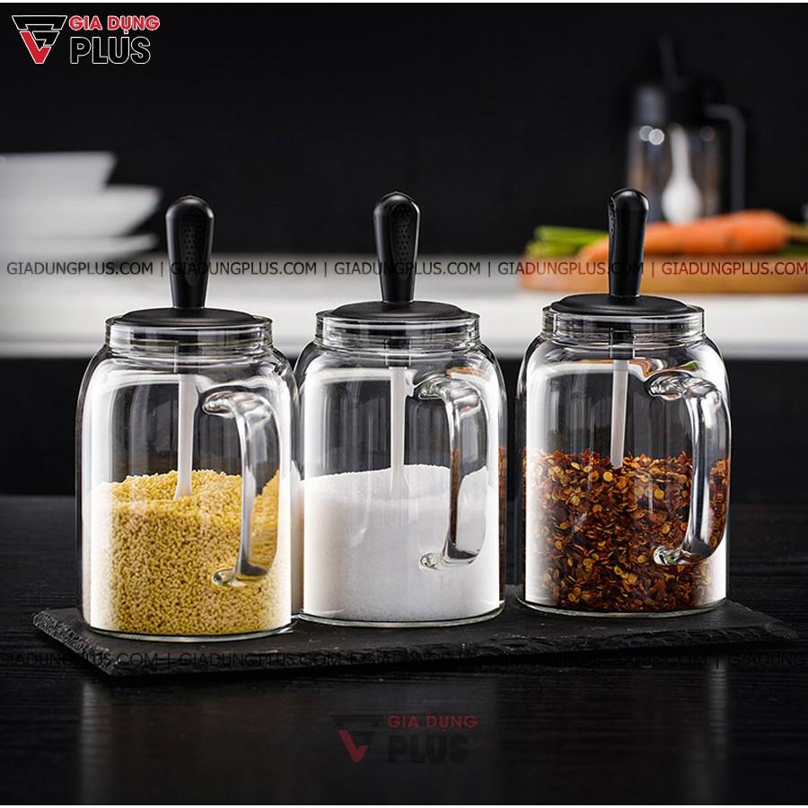 Hủ đựng gia vị muỗng liền nắp thông minh có nắp đậy kín thuỷ tinh borosilicate 380ml, có tay cầm