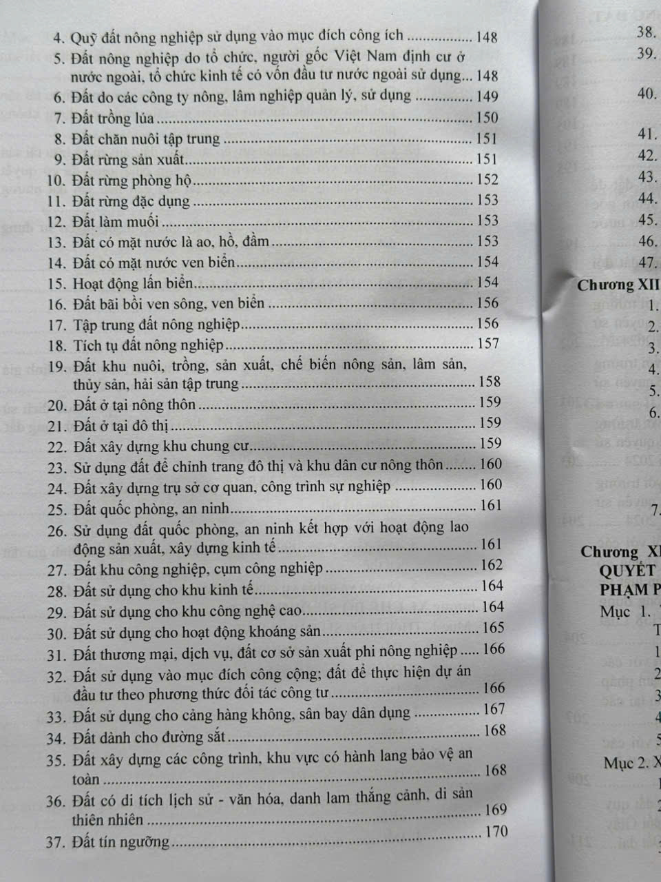 Sách Quy Định Chi Tiết Luật Đất Đai Về Tính, Thu, Nộp Tiền Sử Dụng Đất, Tiền Thuê Đất Và Quỹ Phát Triển Đất (V2516T)