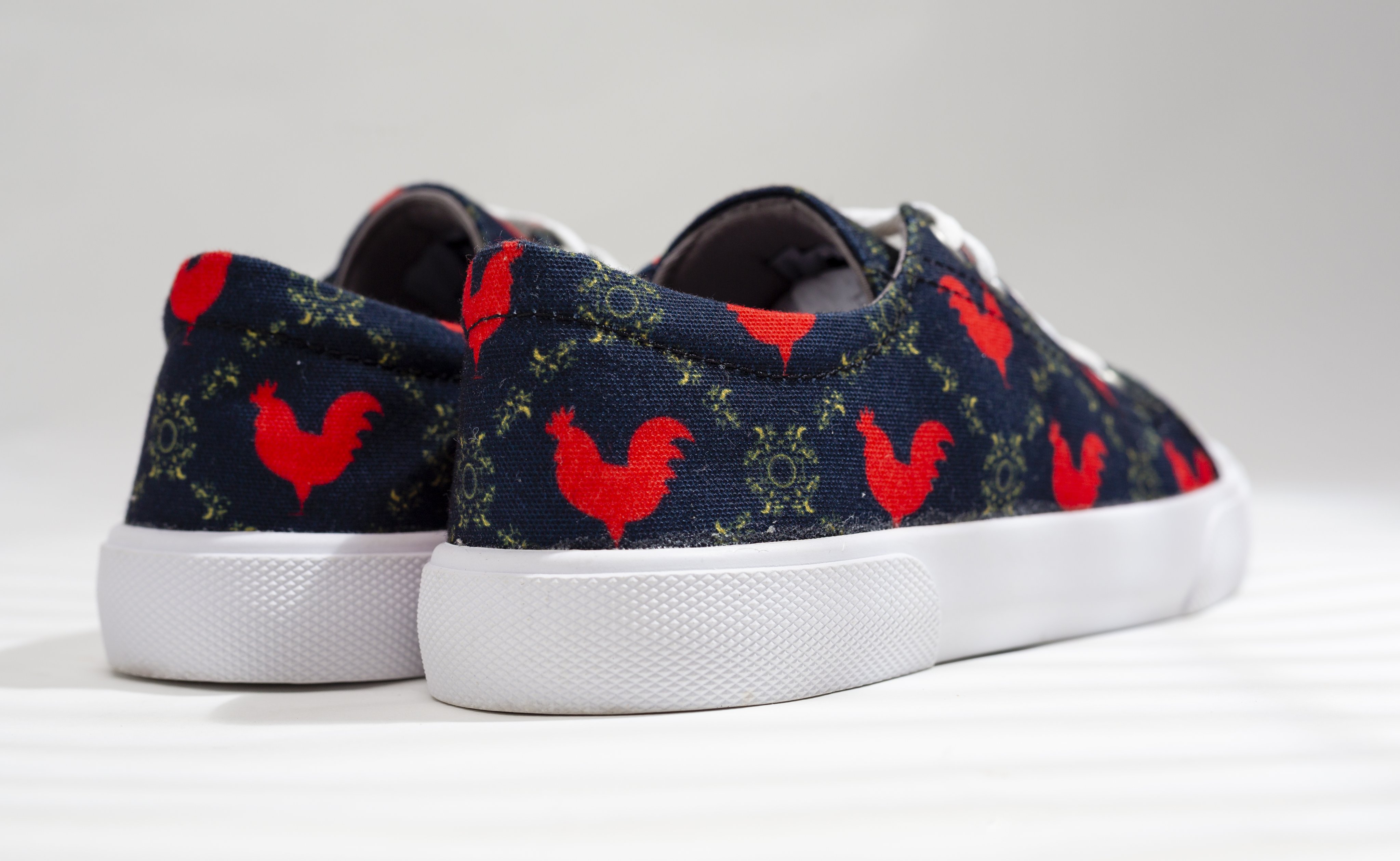 Giày Sneaker Unisex Thời Trang Chickenlove