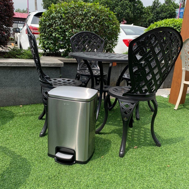 Thùng rác đạp chân inox 12 Lít vuông, Mã SJ12-F01, Nắp giảm chấn đóng từ từ