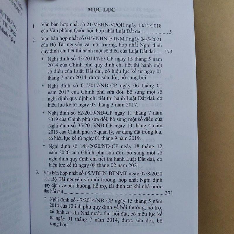 Sách - Luật đất đai và các văn bản hướng dẫn thi hành (xuất bản T12/2021) NXB Lao động - New