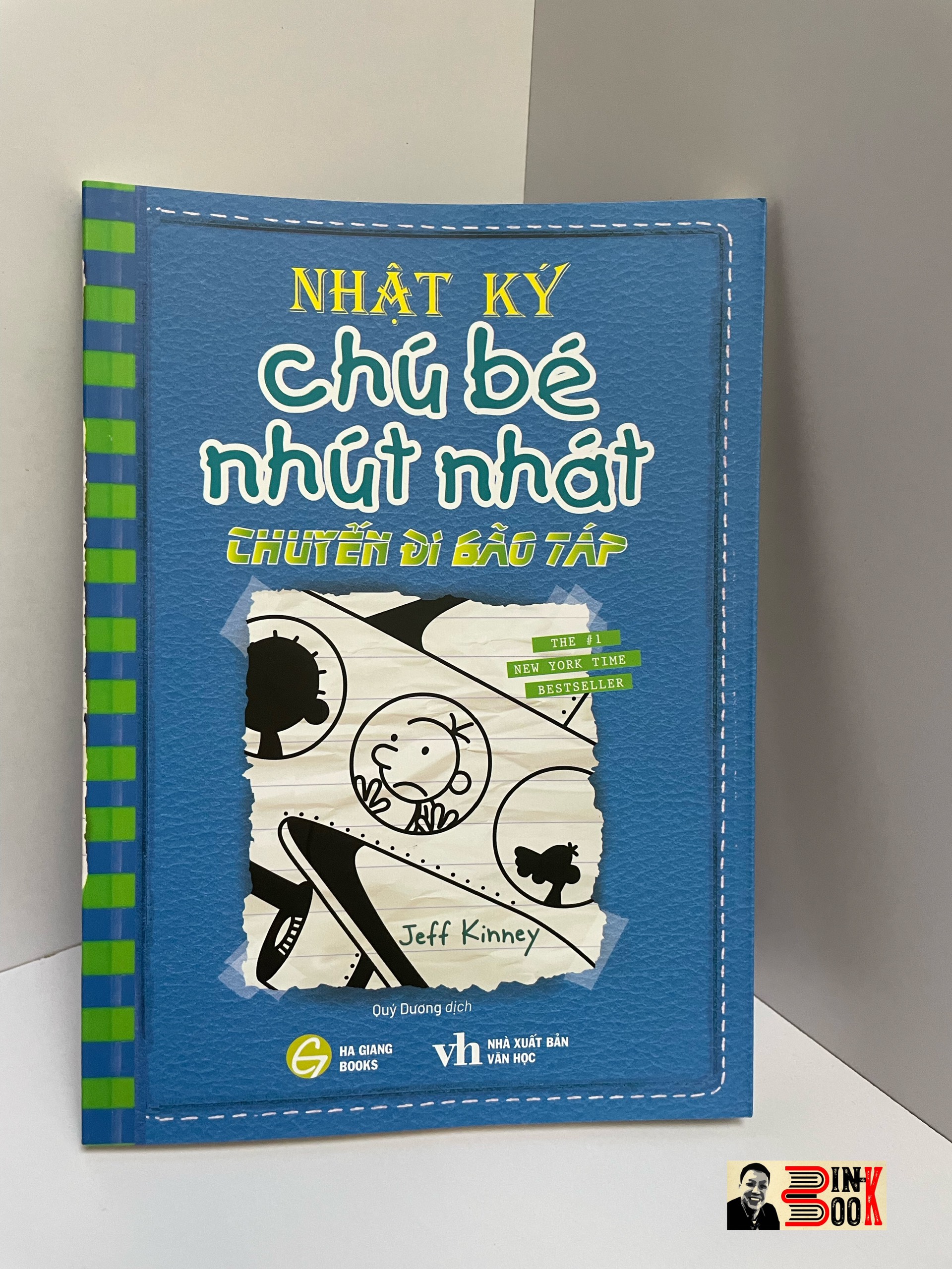 NHẬT KÝ CHÚ BÉ NHÚT NHÁT – CHUYẾN ĐI BÃO TÁP - Tiểu thuyết hay nhất thế giới về tuổi thơ suốt 01 năm - #1 Newyork Time Best Seller – Hà Giang Books – NXB Văn Học