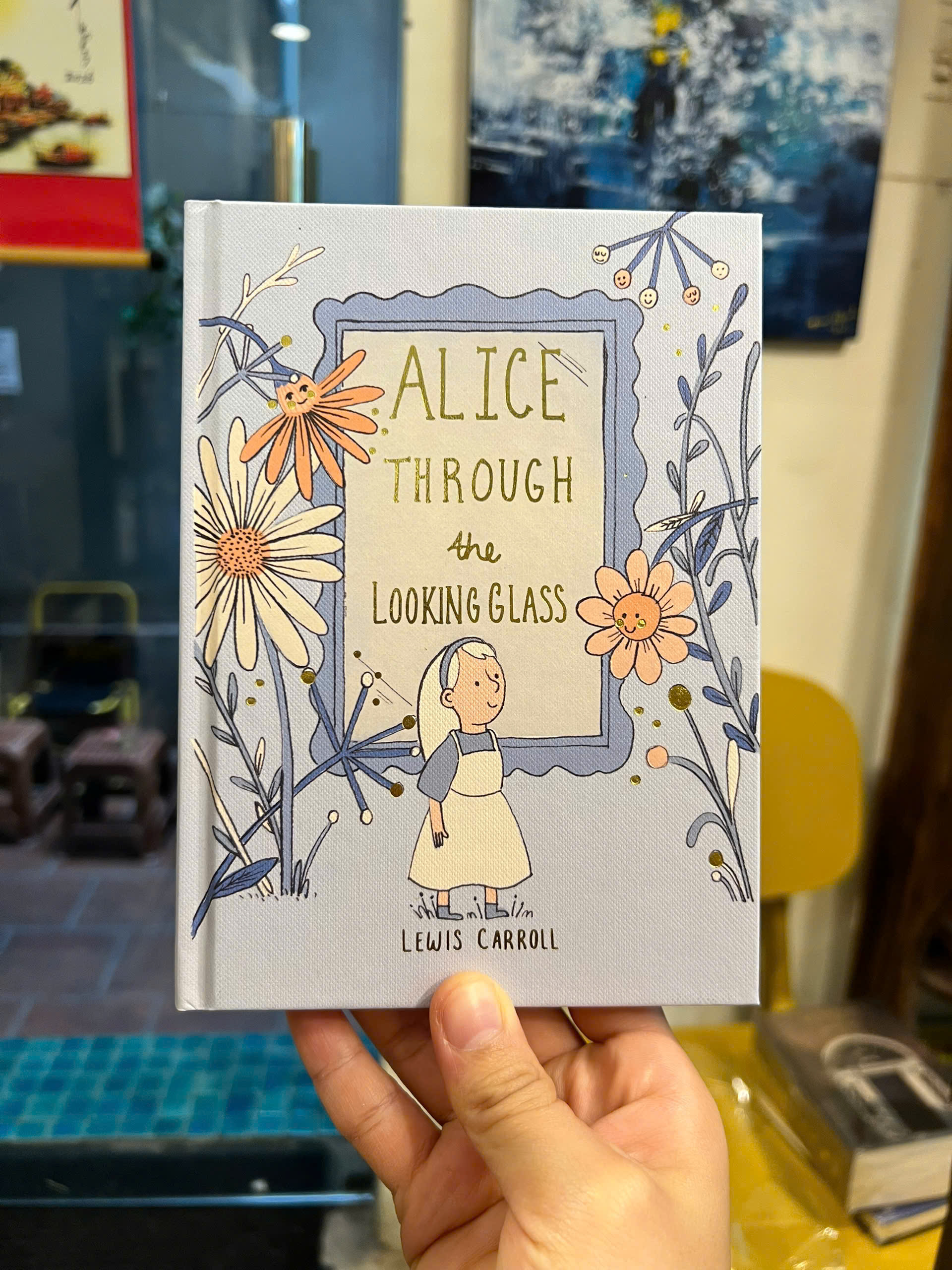 Sách - Alice Through the Looking Glass by Lewis Carroll | Classics / Ngoại văn Bìa cứng Nhập khẩu