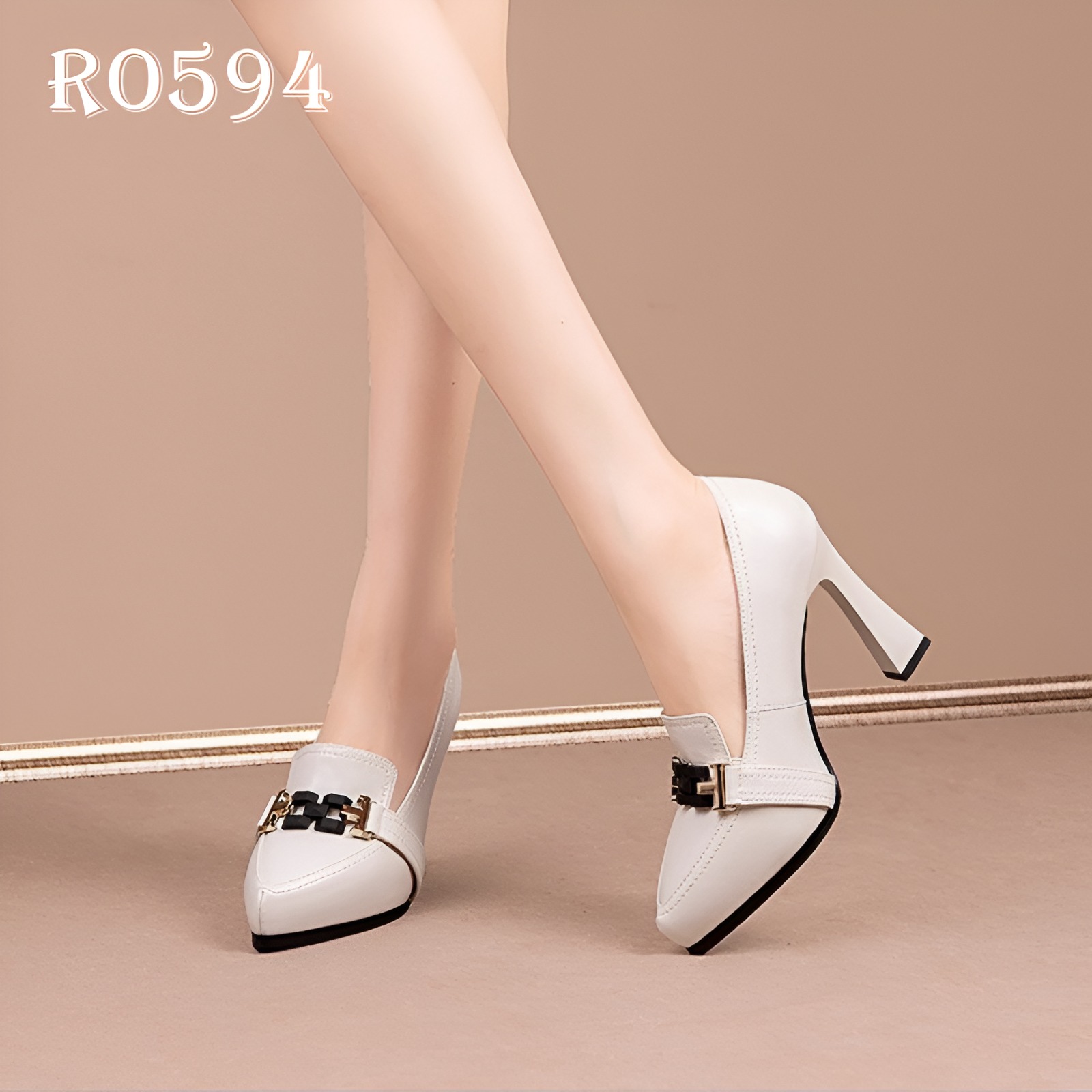 Giày cao gót nữ đẹp đế vuông 9 phân hàng hiệu rosata hai màu đen trắng ro594