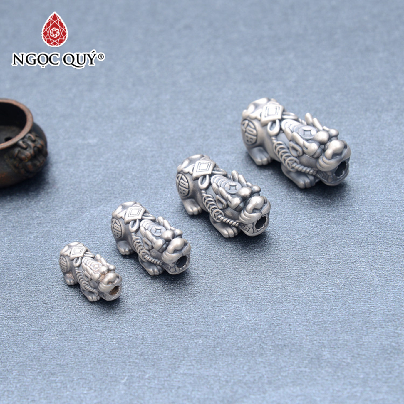 Charm bạc tỳ hưu may mắn xỏ ngang - Ngọc Quý Gemstones