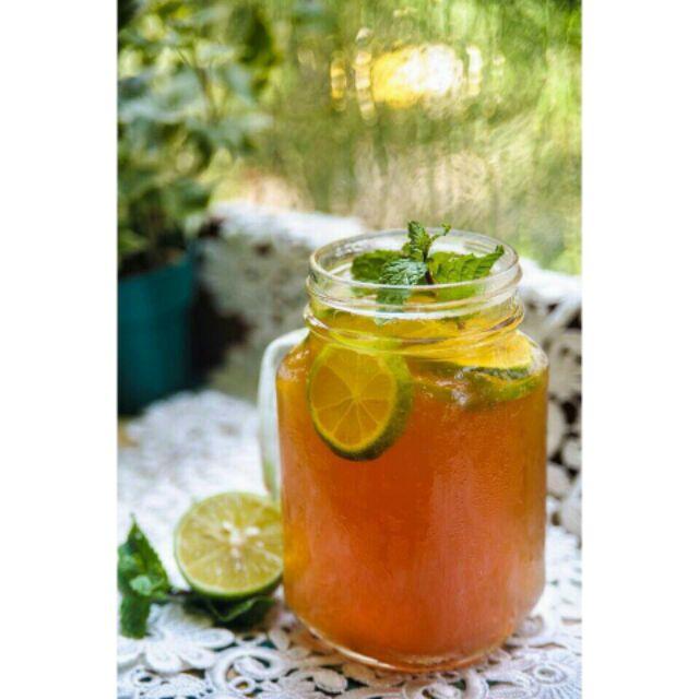 Cốc thủy tinh có quai đựng nước 450ml nắp lỗ