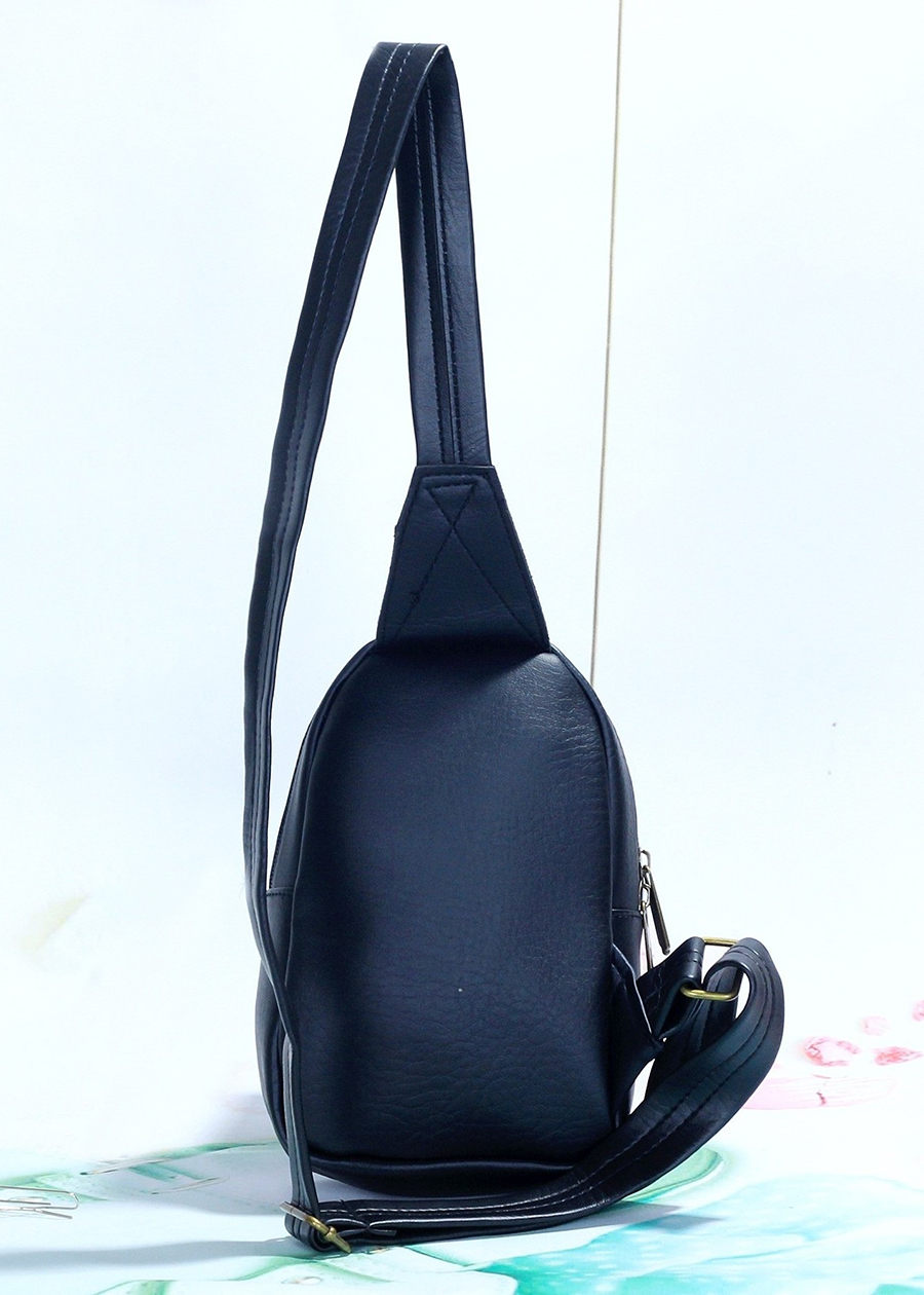 Túi Đeo Chéo Unisex CNT'S MQ23