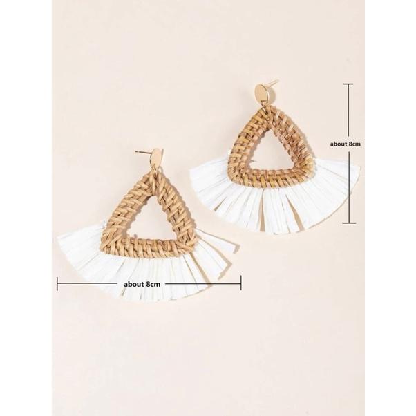 Bông tai thả tua rua màu trắng Tiệm nhà Sakj