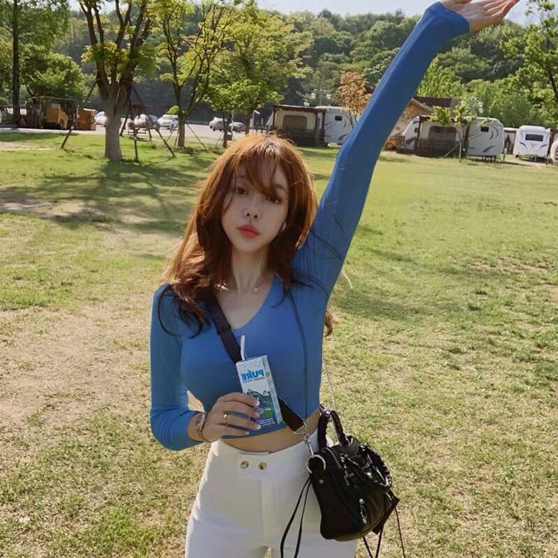 Áo croptop dài tay cổ u