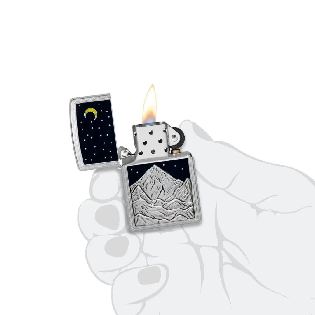 Bật lửa Zippo Mountain Emblem - Dòng Ốp Nổi Hình Núi Và Trăng Khuyết Chính Hãng Mỹ, Vỏ Street Chrome Cổ Điển, Chống Gió