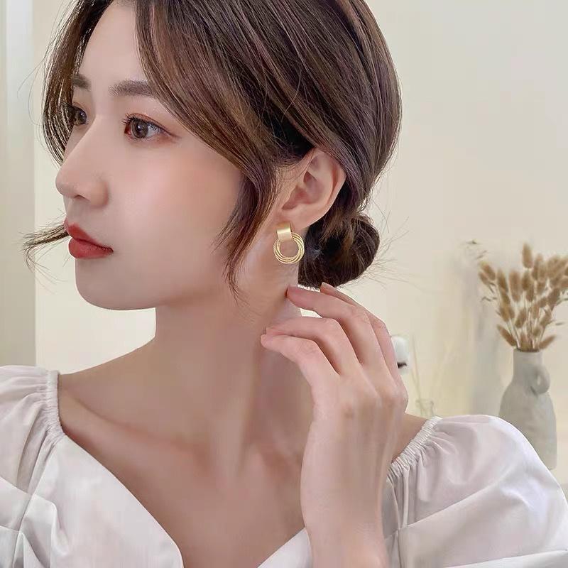 Bông Tai Tròn Nhiều Lớp Hàn Quốc Bạc S925 Sang Chảnh Mainia Shop