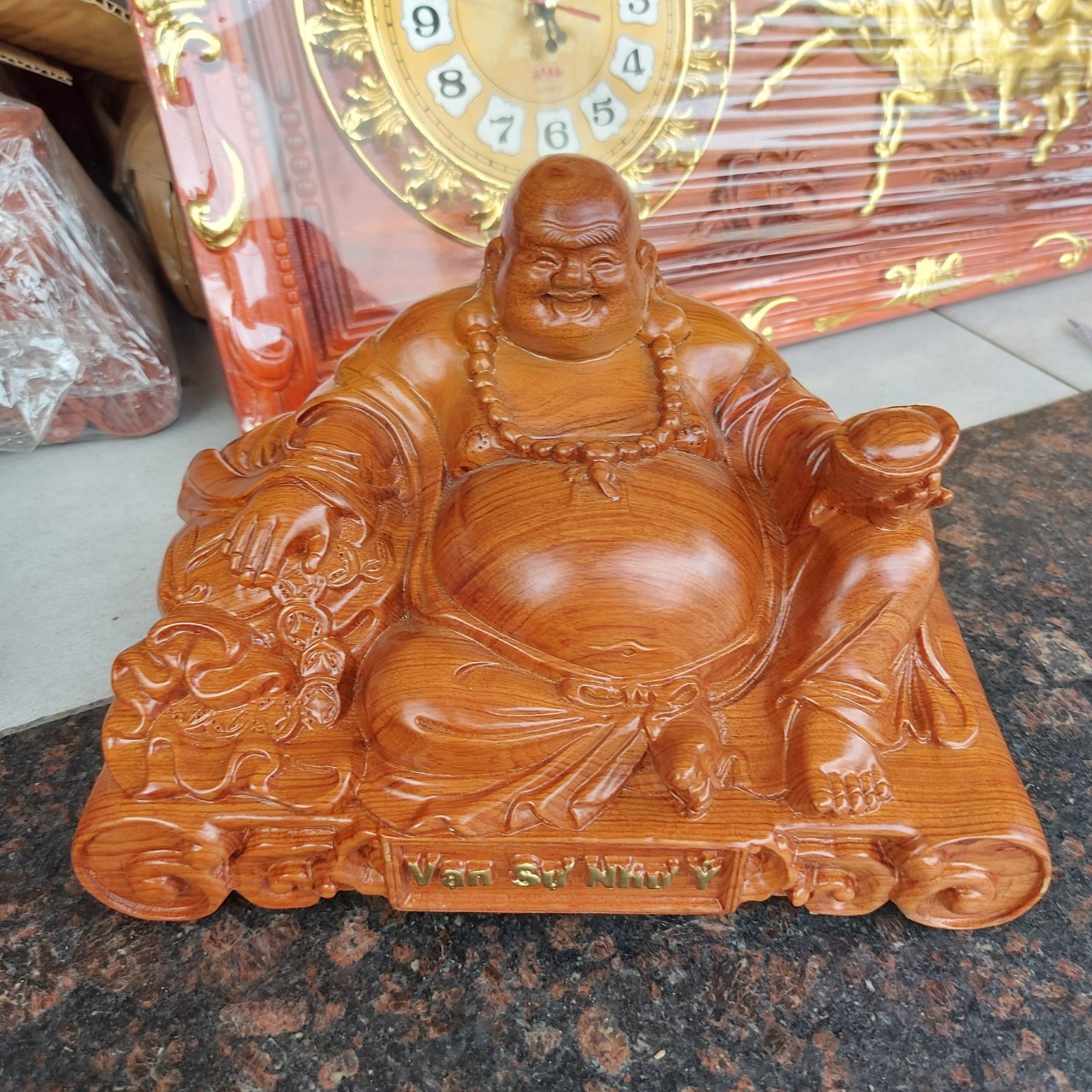 Tượng Di Lặc - Vạn Sự Như Ý, gỗ hương nguyên khối ngang 30cm
