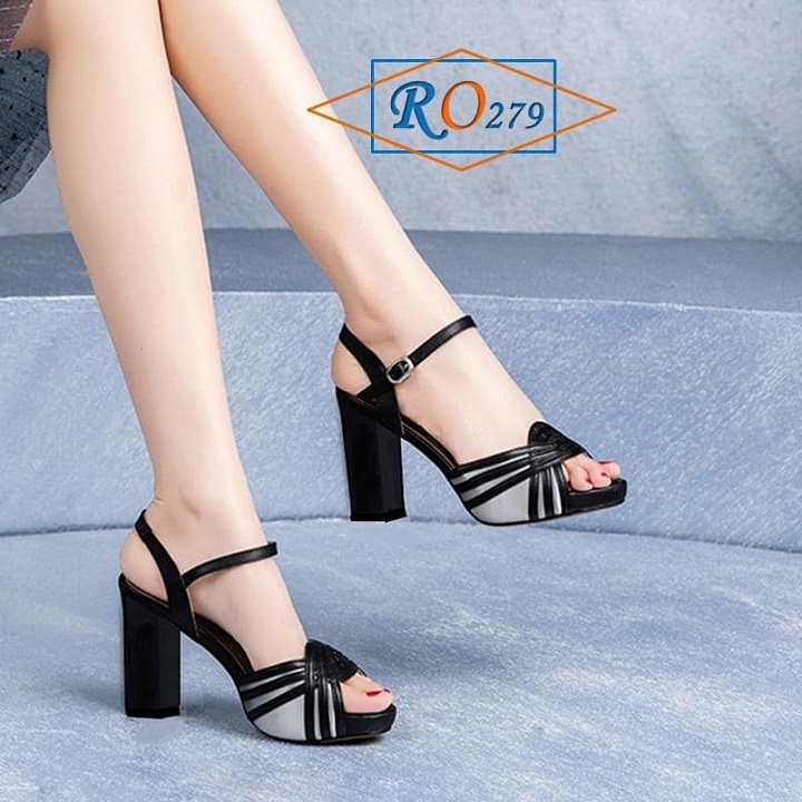 Giày sandal nữ cao gót 7 phân hai màu đen kem hàng hiệu rosata ro279