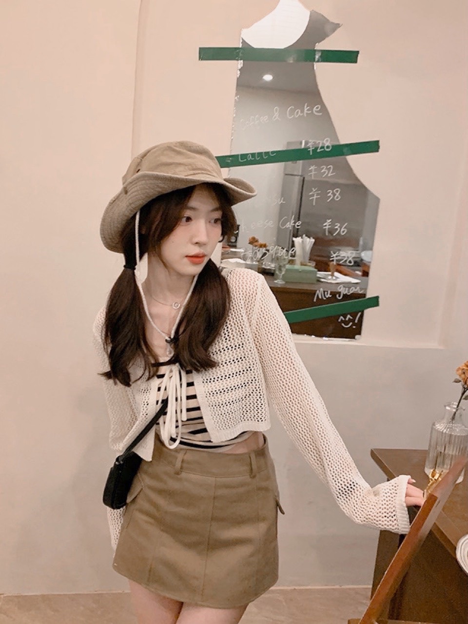 SET ÁO CROPTOP DÂY SỌC + ÁO KHOÁC LƯỚI LỬNG TAY DÀI + CHÂN VÁY TRƠN NGẮN LƯNG CAO DẠO PHỐ DỰ TIỆC GIÁNG SINH NOEL