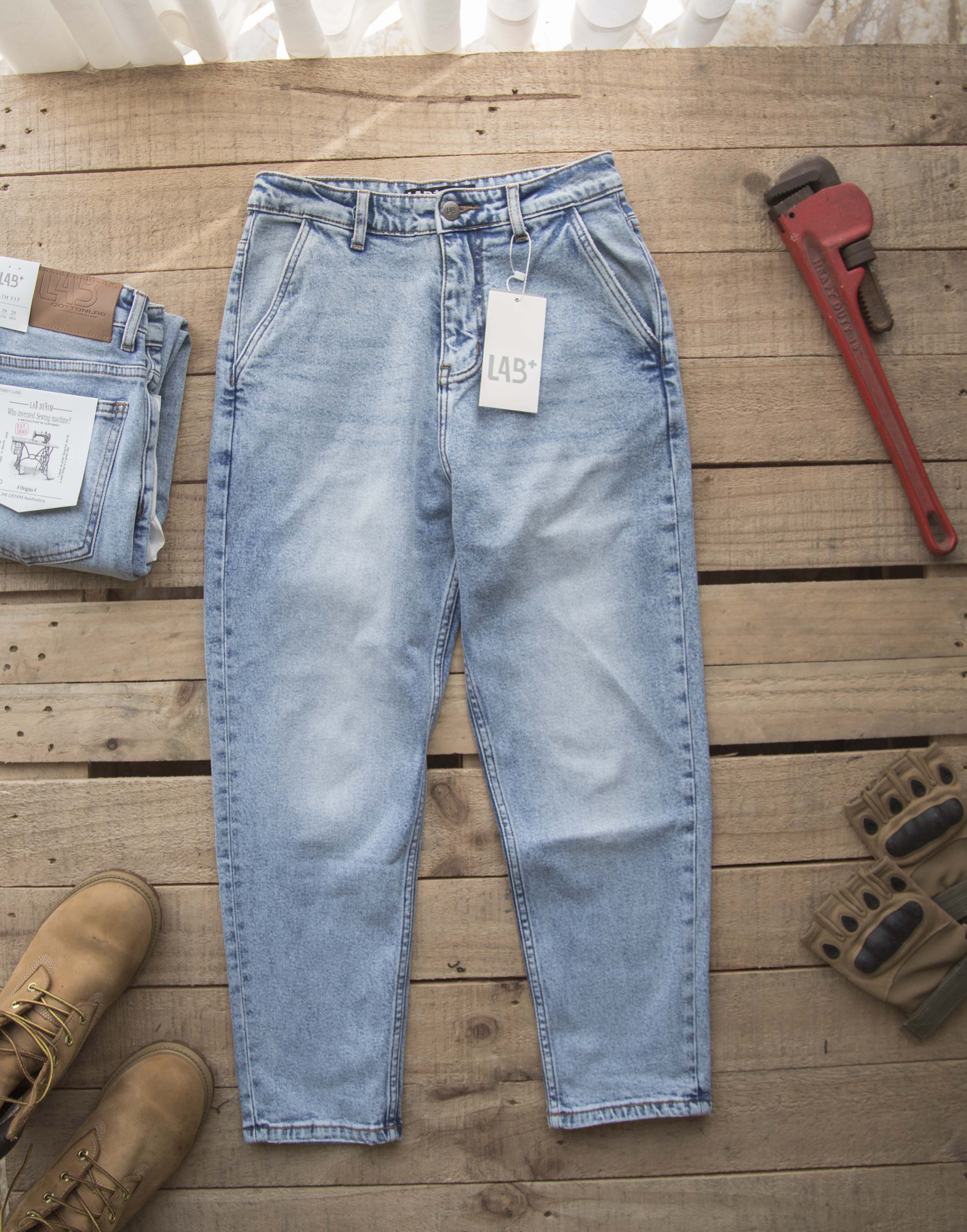 [CHÍNH HÃNG] Quần Jean nam vải Denim co giãn nhẹ form carrot fit | quần nam jean xanh bạc - LAB801